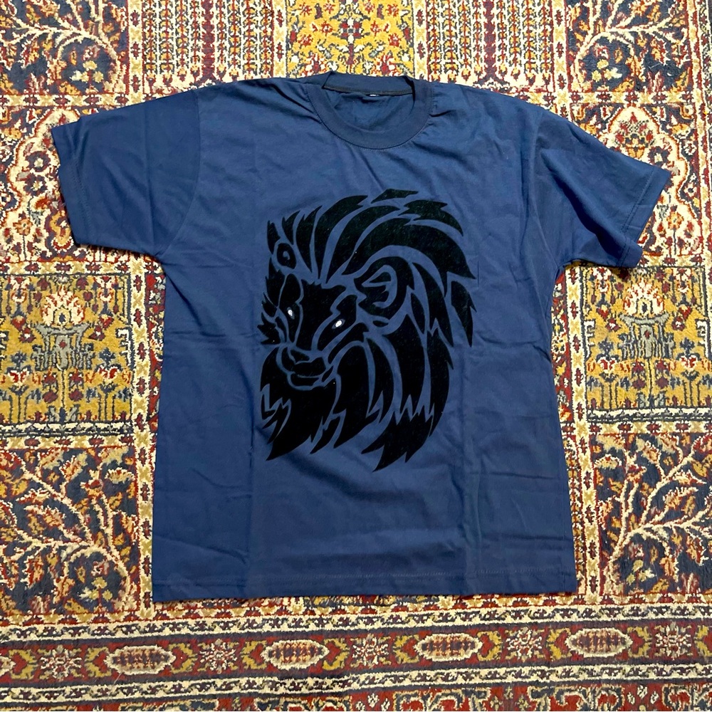 🌈 Cool Lion shirt
